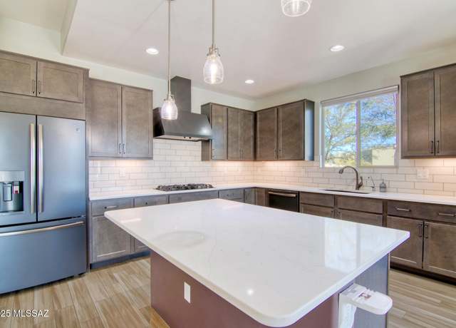Property at 7937 S Galileo Ln, Tucson, AZ 85747, 3 beds, 2 baths