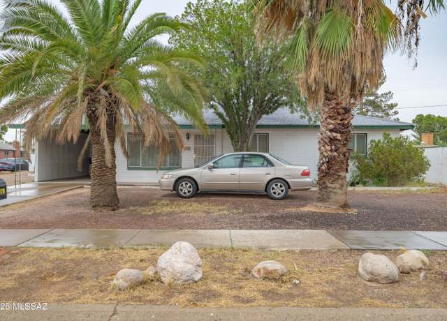 Property at 815 S Craycroft Rd, Tucson, AZ 85711, 3 beds, 2 baths