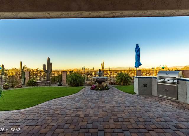 Property at 2333 E Copper Valley Way, Green Valley, AZ 85614, 2 beds, 2.5 baths
