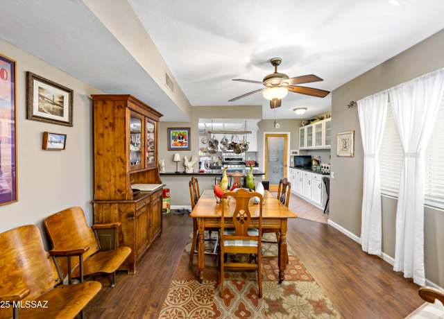 Property at 1939 S San Vincent Dr, Green Valley, AZ 85614, 3 beds, 2 baths
