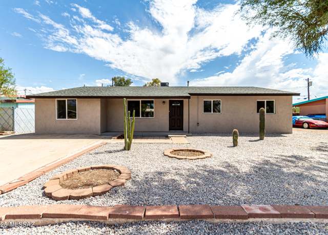 Property at 1010 E Gifford Dr, Tucson, AZ 85719, 4 beds, 2 baths