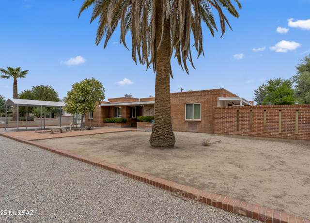 Property at 1047 E Hedrick Dr, Tucson, AZ 85719, 3 beds, 3 baths