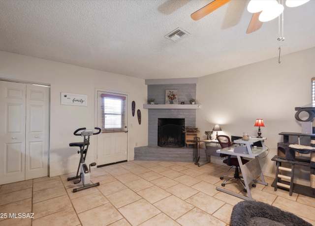Property at 2761 W Placita Hacienda, Tucson, AZ 85741, 3 beds, 2 baths