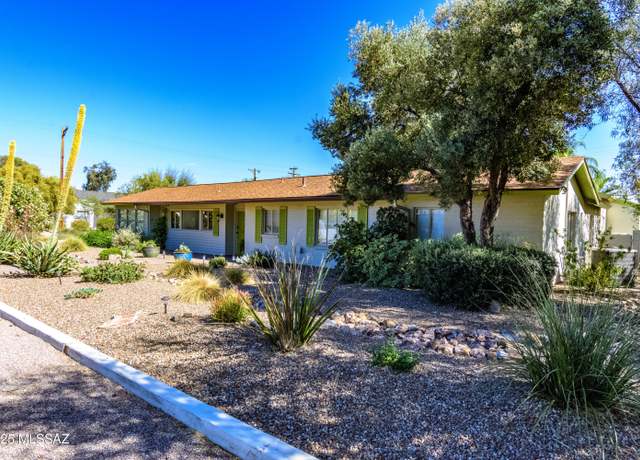 Property at 4052 E Calle De Jardin, Tucson, AZ 85711, 3 beds, 2 baths