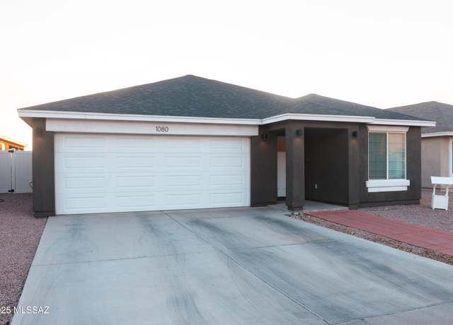 Property at 1080 S Coventry Dr, Safford, AZ 85546, 5 beds, 3 baths