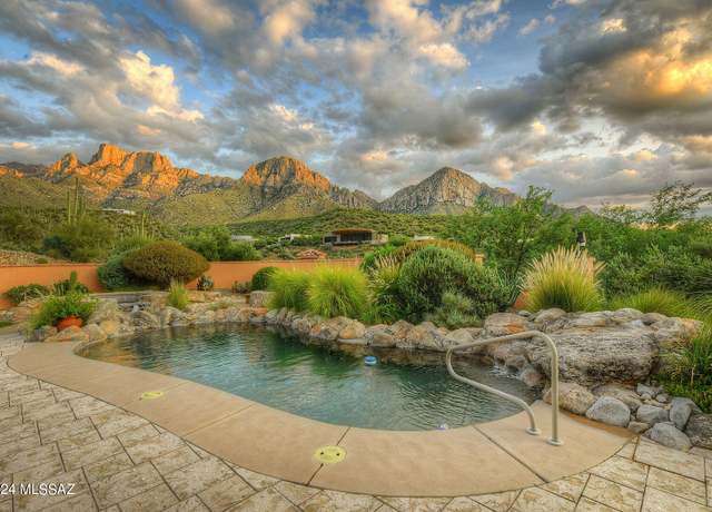 Property at 10760 N Della Vita Pl, Tucson, AZ 85737, 2 beds, 2.5 baths