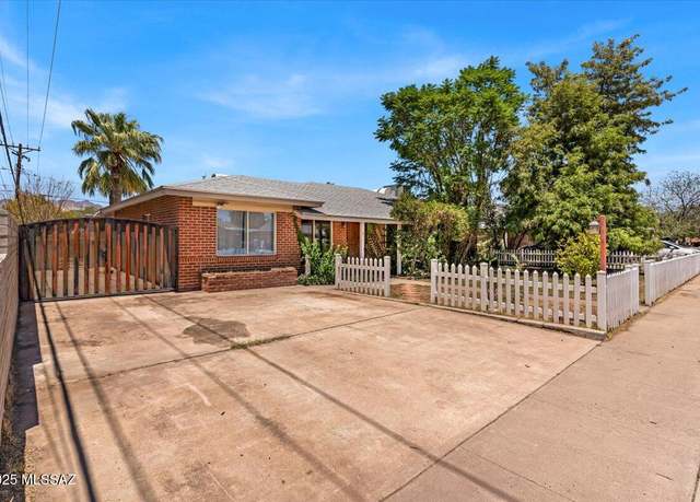 Property at 4801 E 13th St, Tucson, AZ 85711, 3 beds, 2 baths