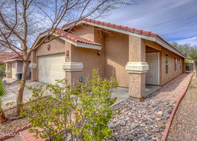 Property at 4686 W Knollside St, Tucson, AZ 85741, 3 beds, 2 baths