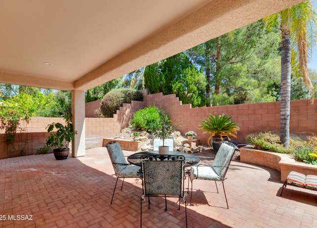 Property at 11092 N Eagle Crest Dr, Tucson, AZ 85737, 4 beds, 2 baths