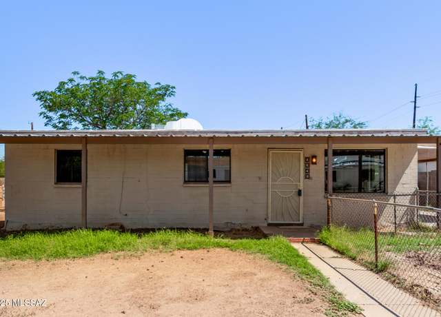 Property at 4649 E 15th St, Tucson, AZ 85711, 3 beds, 1 bath