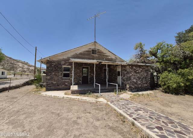 Property at 407 SE High St, Duncan, AZ 85534, 2 beds, 1 bath