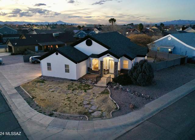 Property at 464 N 1st Ave, Thatcher, AZ 85552, 5 beds, 3 baths