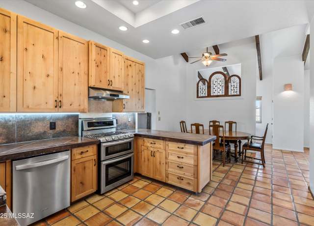 Property at 20 Buckskin Ln, Sonoita, AZ 85637, 3 beds, 2.5 baths