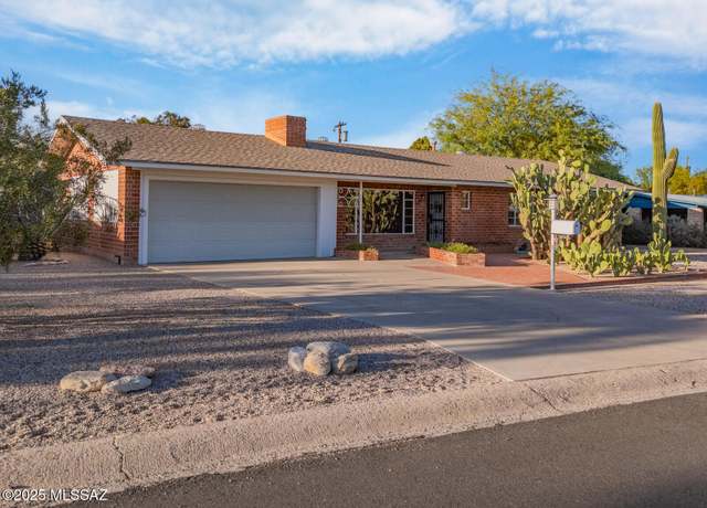 Property at 5731 E Holmes St, Tucson, AZ 85711, 3 beds, 2 baths