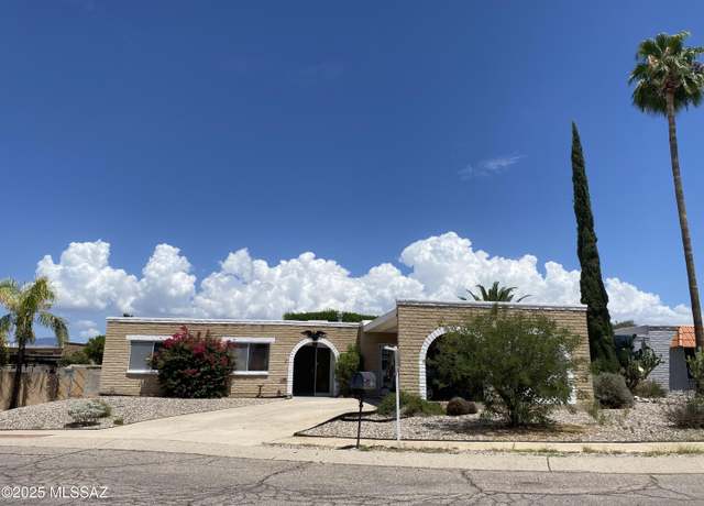 Property at 9121 E 28th St, Tucson, AZ 85710, 3 beds, 2 baths
