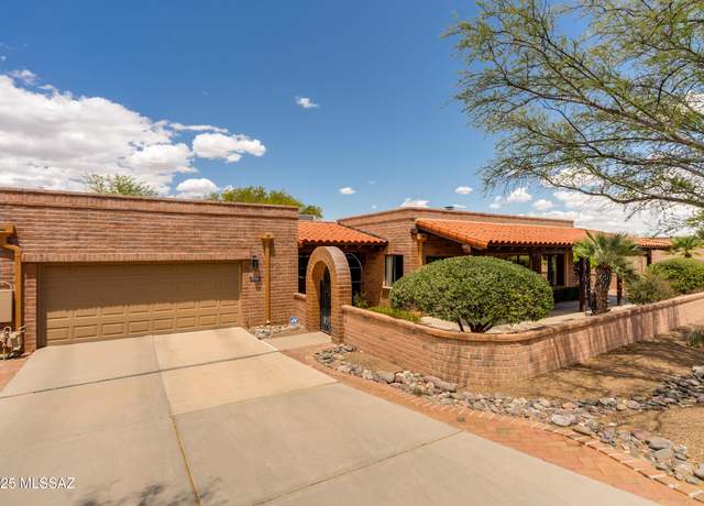 Property at 1760 W Camino Urbano, Green Valley, AZ 85622, 2 beds, 2 baths
