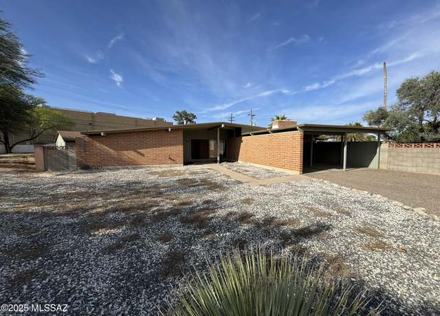 Property at 8724 E Lancaster Rd, Tucson, AZ 85715, 3 beds, 2 baths