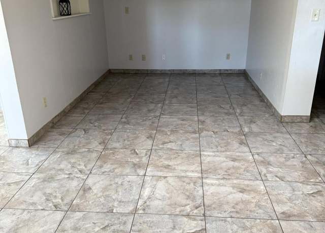 Property at 1002 S Kolb Rd #2, Tucson, AZ 85710, 1 bed, 1 bath