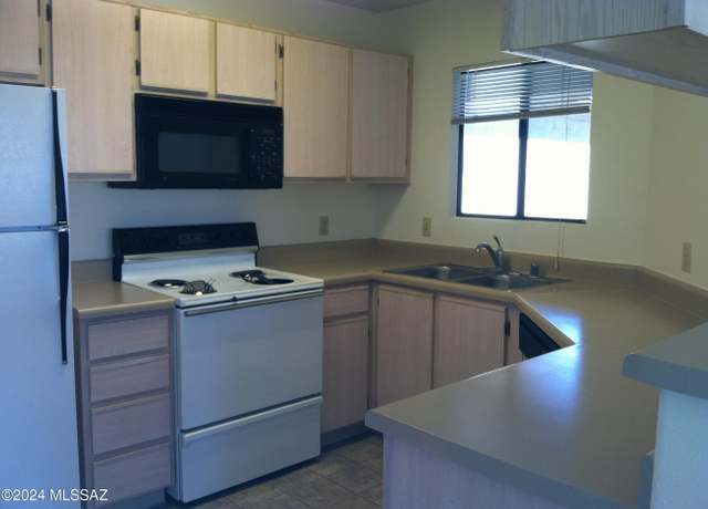 Property at 5751 N Kolb Rd #25201, Tucson, AZ 85750, 3 beds, 2 baths