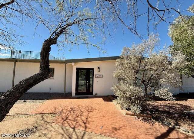 Property at 1425 W Calle Kino, Tucson, AZ 85704, 4 beds, 3 baths