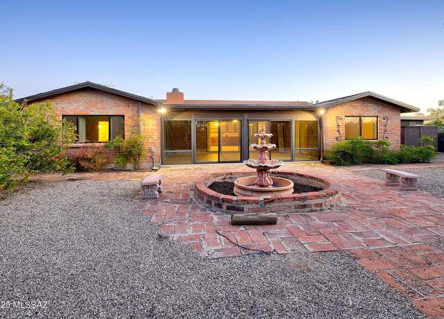Property at 725 E Mescal Pl, Tucson, AZ 85718, 3 beds, 3 baths