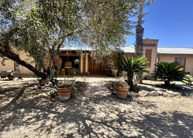 Property at 1975 W Limewood Dr, Tucson, AZ 85755, 3 beds, 1.5 baths