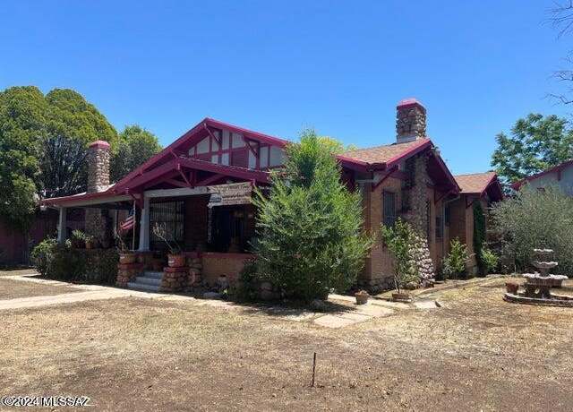 Property at 570 N Morley Ave, Nogales, AZ 85621, 4 beds, 4.5 baths