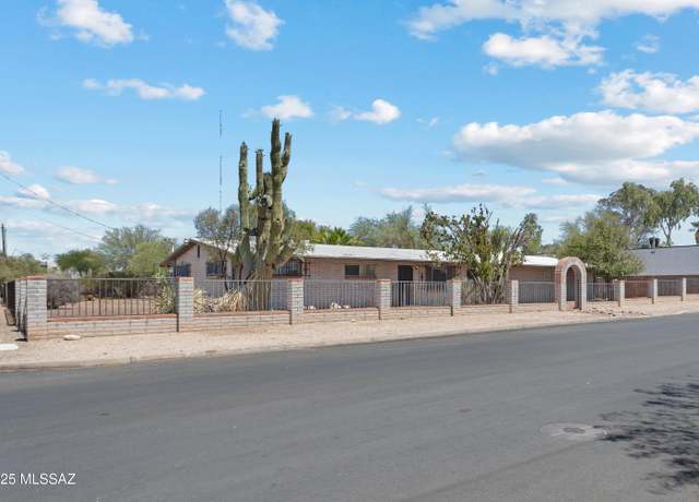 Property at 402 E Jacinto St, Tucson, AZ 85705, 3 beds, 1.5 baths
