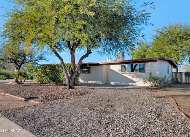Property at 8301 E Pena Blanca Dr, Tucson, AZ 85730, 3 beds, 2 baths