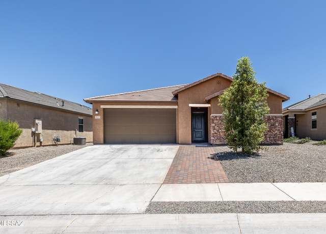 Property at 8820 E Stone Meadow Cir, Tucson, AZ 85730, 4 beds, 2 baths