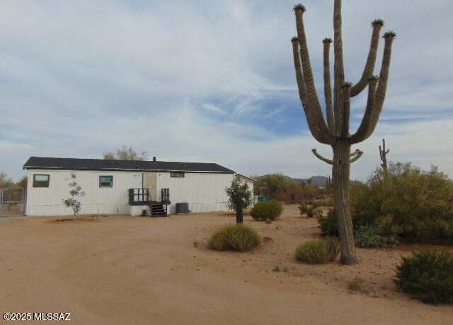 Property at 11230 W Picture Rocks Rd, Tucson, AZ 85743, 2 beds, 2 baths