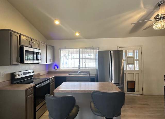 Property at 5317 S Oakhaven Dr, Tucson, AZ 85746, 2 beds, 2 baths