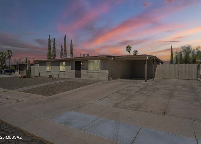 Property at 8421 E Rolling Ridge St, Tucson, AZ 85710, 3 beds, 2 baths