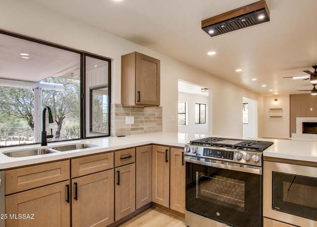 Property at 1700 S Ceylon Pl, Tucson, AZ 85748, 3 beds, 2 baths