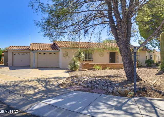 Property at 226 E Los Rincones, Green Valley, AZ 85614, 2 beds, 2 baths