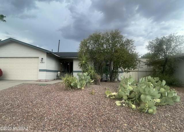 Property at 2661 W Fieldbrook Dr, Tucson, AZ 85741, 3 beds, 1.5 baths