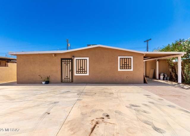 Property at 3750 E 27th St, Tucson, AZ 85713, 3 beds, 2 baths