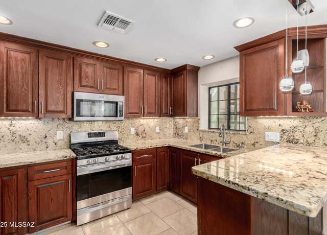 Property at 3750 E 27th St, Tucson, AZ 85713, 3 beds, 2 baths
