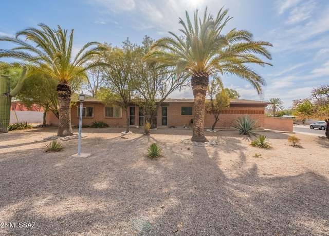 Property at 2501 W Calle Paraiso, Tucson, AZ 85745, 3 beds, 2 baths