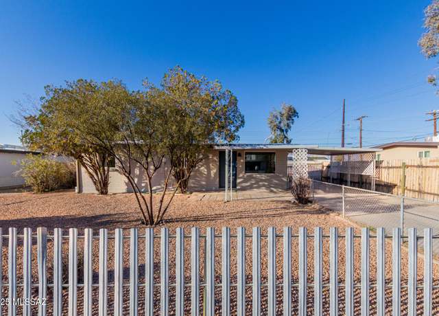Property at 4643 E 25th St, Tucson, AZ 85711, 3 beds, 1 bath