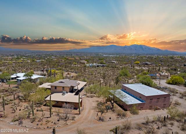 Property at 6891 N Camino Verde, Tucson, AZ 85743, 4 beds, 4 baths