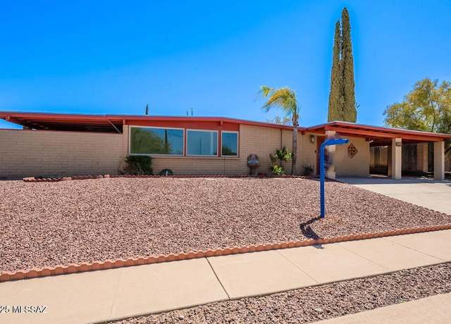 Property at 8220 E Nicaragua Dr, Tucson, AZ 85730, 3 beds, 2 baths