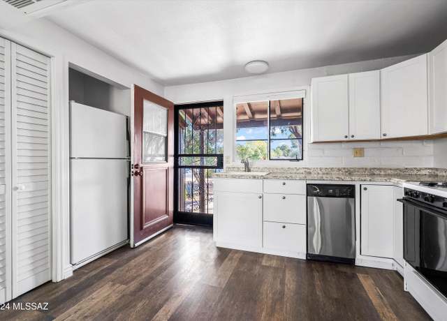 Property at 247 S Paseo Sarta Unit C, Green Valley, AZ 85614, 1 bed, 1 bath