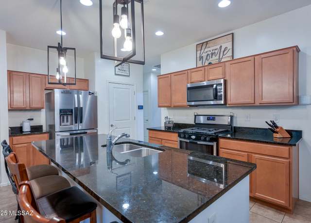 Property at 6750 E Via Rancho Rosario, Tucson, AZ 85756, 3 beds, 2 baths