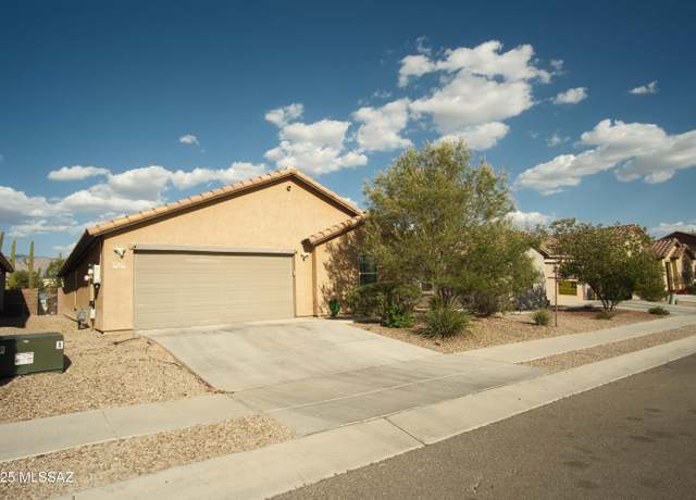 Property at 9150 N Wagon Spoke Ct, Tucson, AZ 85742, 4 beds, 2 baths