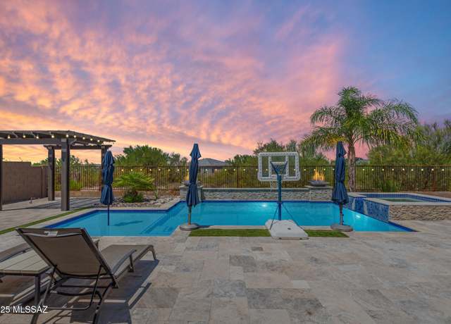 Property at 10961 N Delphinus St, Oro Valley, AZ 85742, 5 beds, 4 baths