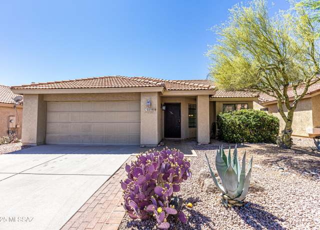 Property at 10459 N Fairway Vista Ln, Oro Valley, AZ 85737, 3 beds, 2 baths