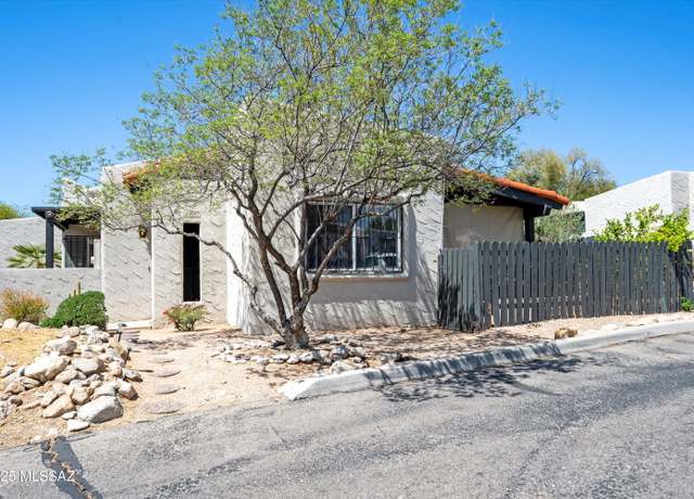 Property at 4538 E La Estancia, Tucson, AZ 85718, 2 beds, 2 baths