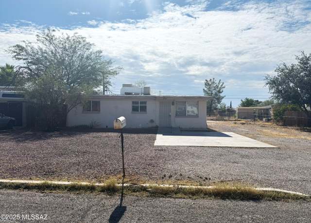 Property at 2012 S Beverly Ave, Tucson, AZ 85711, 3 beds, 1 bath