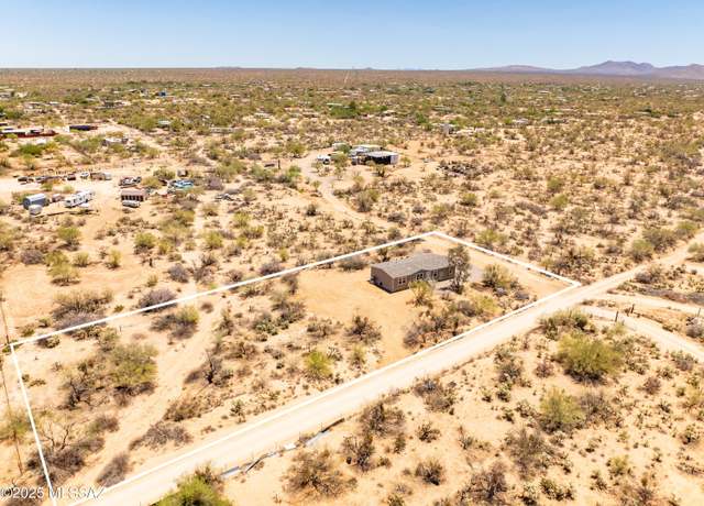 Property at 10965 S Kettering St, Tucson, AZ 85736, 4 beds, 2 baths